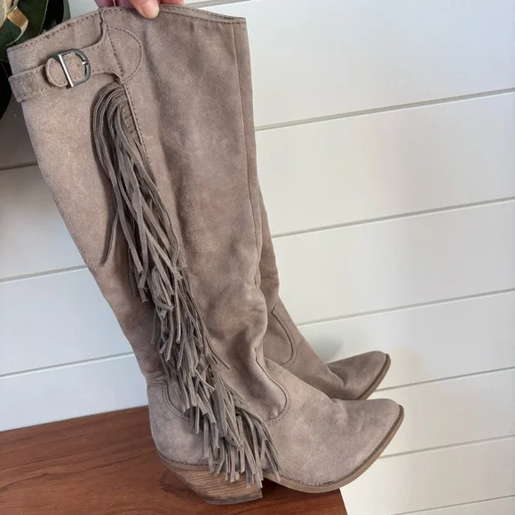 Carlos Santana Lever Doe Fringe Boots Gray Suede Western Cowgirl Festive 9.5 M - Picture 7 of 12